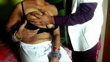 डॉक्टर ने पेशेंट गर्ल की चुत फाड़ दिया हिंदी आवाज में video